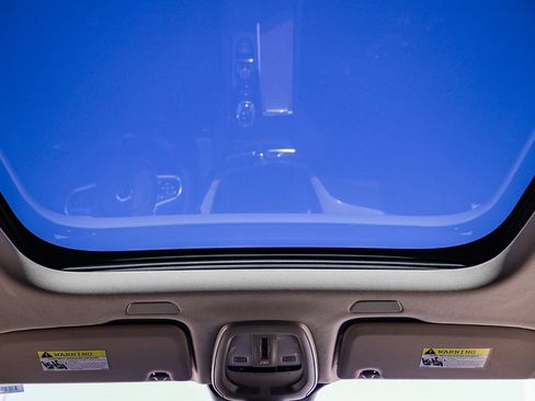 New 2026 Volvo XC60 B5 Plus w/ Climate Package image 16