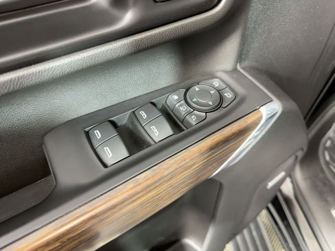 Used 2023 Chevrolet Silverado 2500 High Country w/ Z71 Off-Road Package image 10