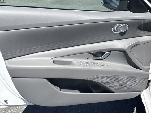 Certified 2023 Hyundai Elantra SEL FWD image 10