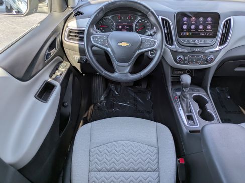 Used 2022 Chevrolet Equinox LT image 4