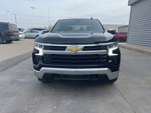 Used 2025 Chevrolet Silverado 1500 LT image 2