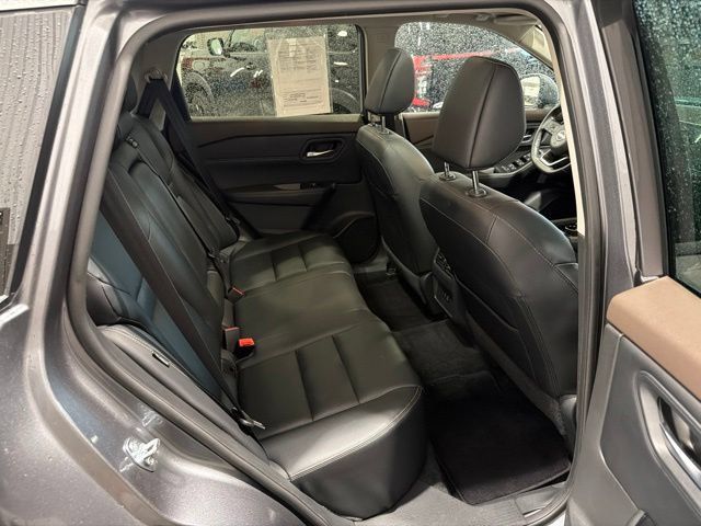 Certified 2023 Nissan Rogue SL AWD/4WD image 12