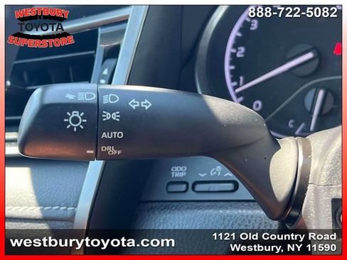 Certified 2022 Toyota Camry SE w/ Carpet Mat Package (TMS) FWD image 26