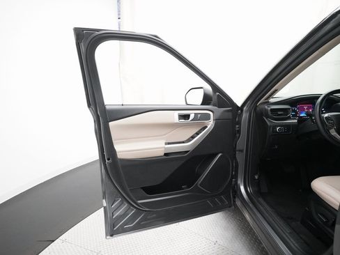 Used 2023 Ford Explorer XLT w/ Equipment Group 202A image 29