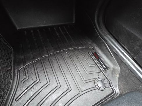 Used 2015 Mercedes-Benz E 350 4MATIC Sedan image 14