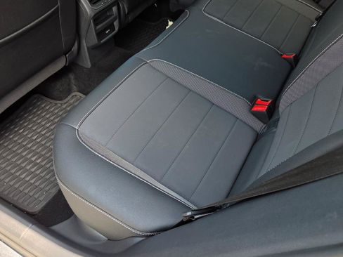 Certified 2022 Volkswagen Taos SE AWD/4WD image 43