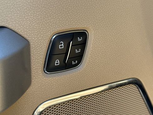 Used 2020 Ford F350 Lariat w/ Lariat Ultimate Package image 21