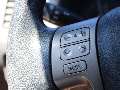 Used 2013 Toyota Corolla LE FWD image 16
