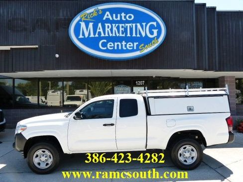 Used 2021 Toyota Tacoma SR image 1