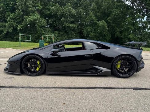 Used 2017 Lamborghini Huracan LP 580-2 RWD image 3