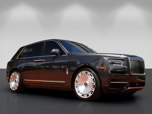 Used 2022 Rolls-Royce Cullinan AWD/4WD image 24
