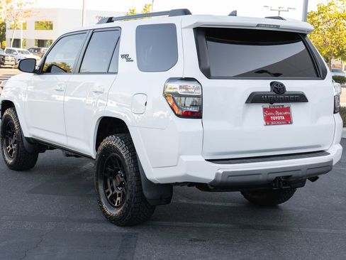 Certified 2024 Toyota 4Runner TRD Off-Road Premium w/ Moonroof Package AWD/4WD image 7