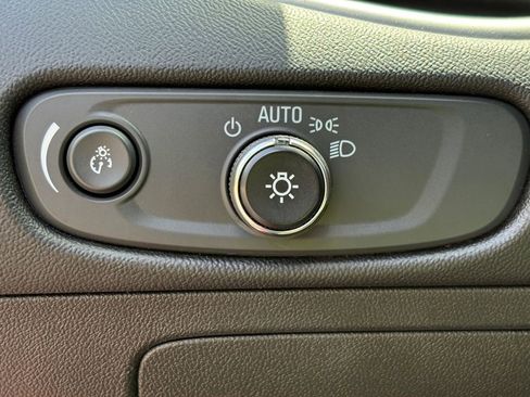 Used 2023 Chevrolet Malibu LT FWD image 4