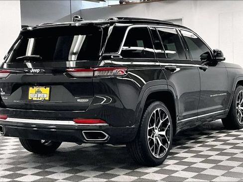 Used 2024 Jeep Grand Cherokee Summit AWD/4WD image 13