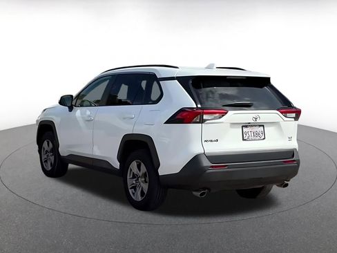 Used 2025 Toyota RAV4 XLE w/ Convenience Package image 11