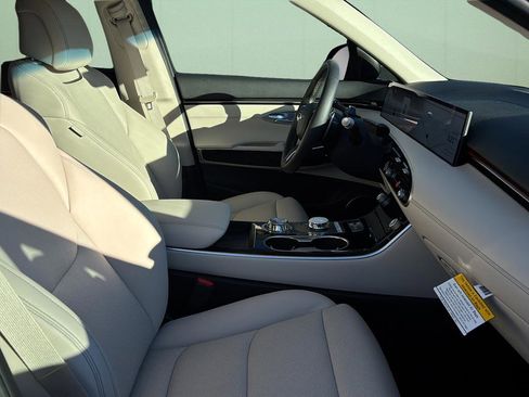 Certified 2026 Genesis GV70 2.5T image 40