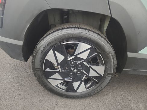 Used 2025 Hyundai Kona SEL AWD/4WD image 12
