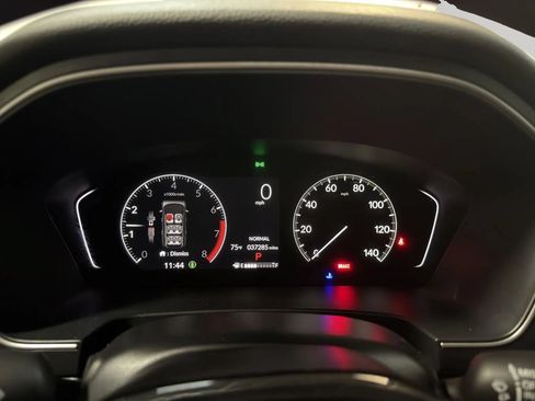 Used 2023 Honda Pilot Touring image 10