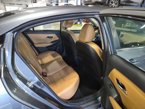 Used 2023 Nissan Sentra SV w/ SV Premium Package FWD image 13