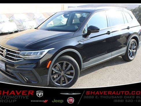 Used 2022 Volkswagen Tiguan SE FWD image 1
