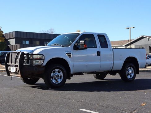 Used 2010 Ford F250 XLT image 11