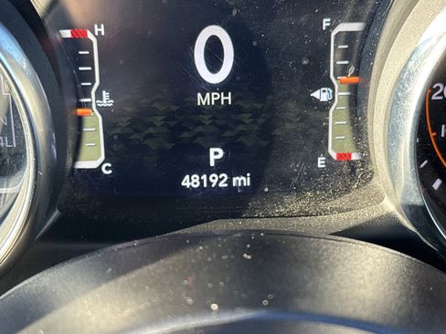 Used 2021 Jeep Gladiator Sport image 21