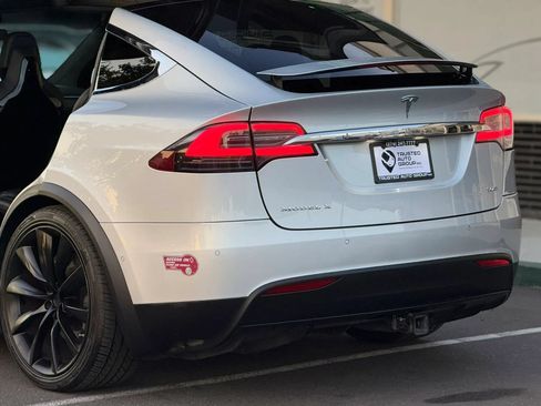 Used 2016 Tesla Model X 90D AWD/4WD image 12