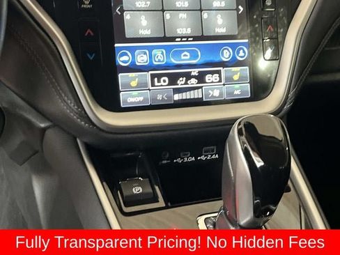 Used 2025 Subaru Outback Premium AWD/4WD image 29