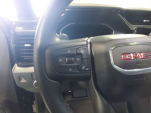 Used 2022 GMC Sierra 1500 AT4 w/ AT4 Premium Package AWD/4WD image 16