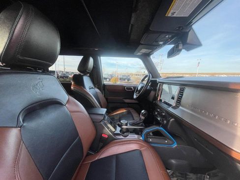 Used 2021 Ford Bronco Outer Banks image 11