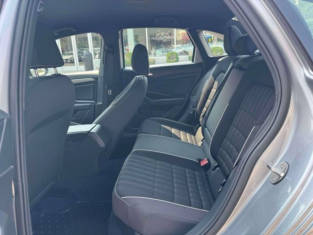 Certified 2022 Volkswagen Jetta Sport FWD image 12