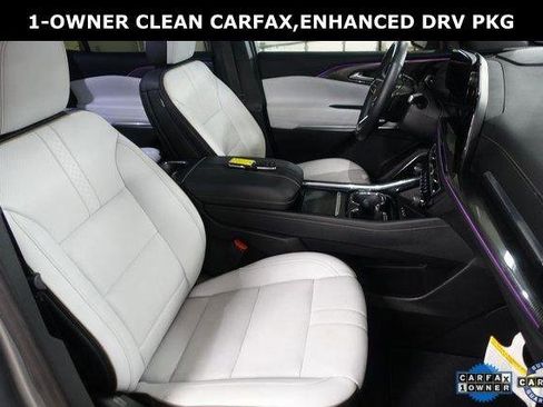 Used 2024 Chevrolet Traverse RS FWD image 30