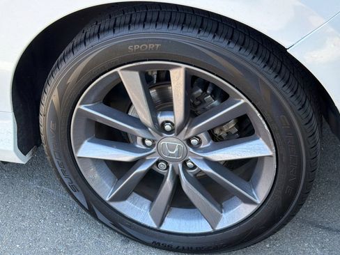 Used 2019 Honda Civic EX image 4