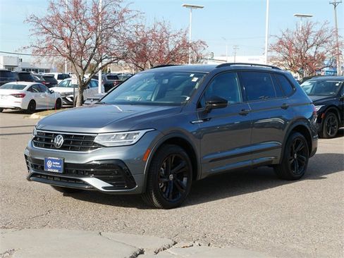 Certified 2024 Volkswagen Tiguan SE R-Line image 3