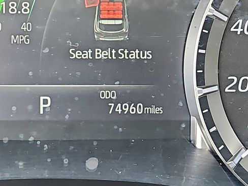 Used 2023 Toyota Highlander XLE image 21