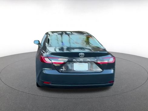 Used 2025 Toyota Camry LE image 12