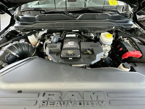 Used 2024 RAM 2500 Limited AWD/4WD image 33