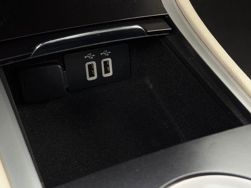 Used 2019 Lincoln MKC Select w/ Select Plus Package AWD/4WD image 32
