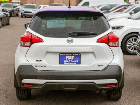 Used 2019 Nissan Kicks SR w/ SR Premium Package FWD image 6