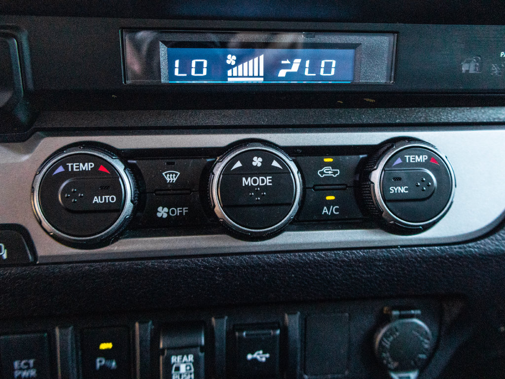 Used 2022 Toyota Tacoma SR5 RWD image 30