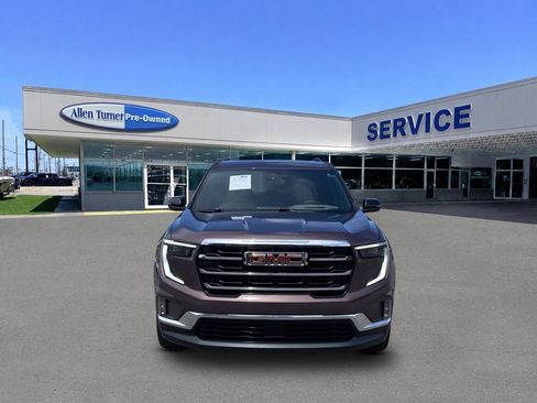 Used 2024 GMC Acadia Elevation FWD image 3