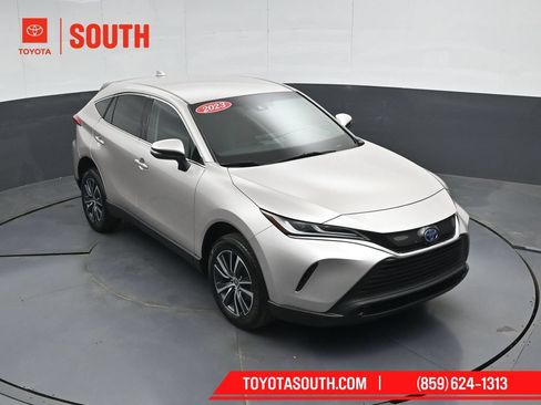 Used 2023 Toyota Venza LE AWD/4WD image 50