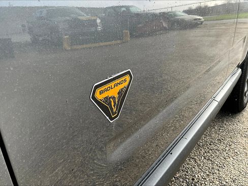 Used 2022 Ford Bronco Sport Badlands image 8