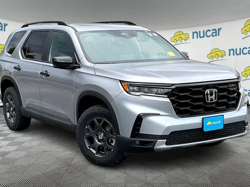 New 2025 Honda Pilot TrailSport image 1