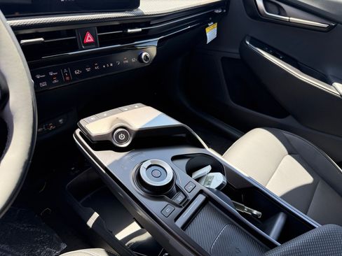 New 2026 Kia EV6 Wind RWD image 13