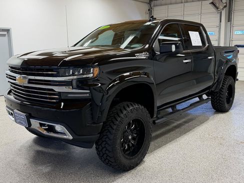 Used 2019 Chevrolet Silverado 1500 High Country w/ Technology Package AWD/4WD image 34
