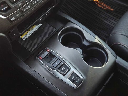 Used 2022 Honda Pilot TrailSport image 19