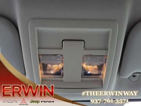 Used 2012 Jeep Liberty Arctic image 21