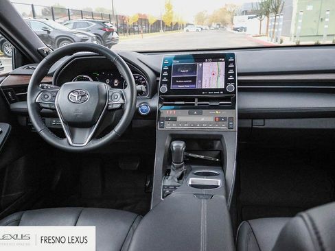 Used 2022 Toyota Avalon XLE image 14