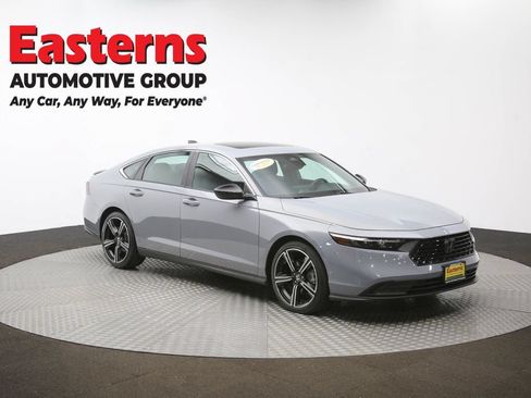 Used 2025 Honda Accord Sport image 46